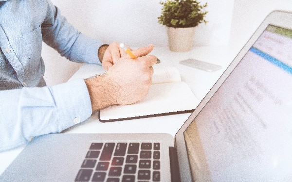 Does GraphQL Reduce the Need for Documentation?