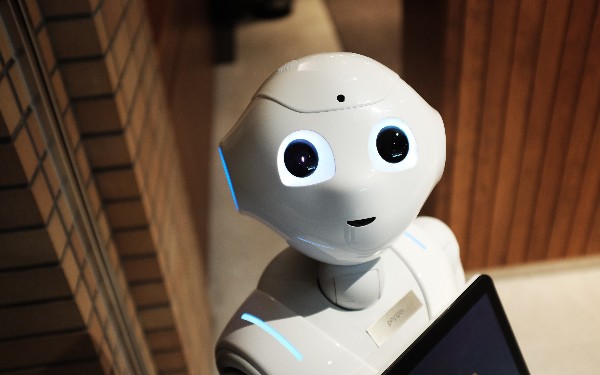 How to Program a Robot [Interview]